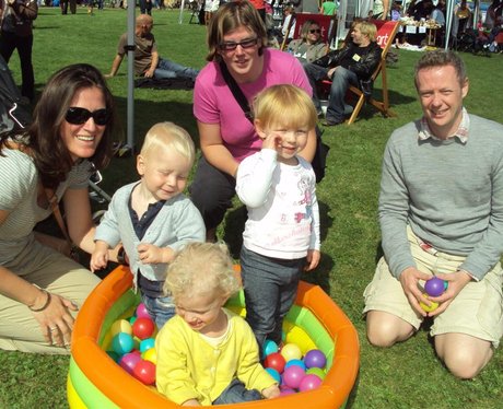 Bath Cats & Dogs Home Big Family Fun Day