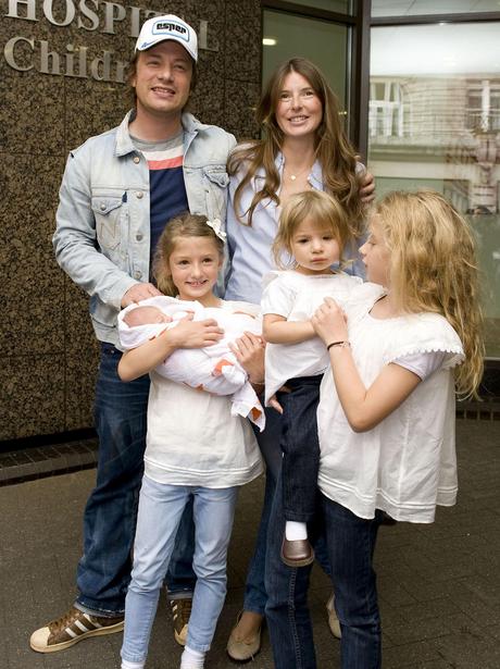 Jamie and Jools Oliver with new baby - Jamie and Jools Oliver with new ...